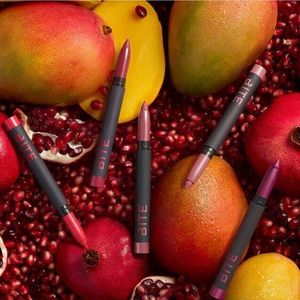 🆕Bite Beauty Power Move Creamy Lip Crayon